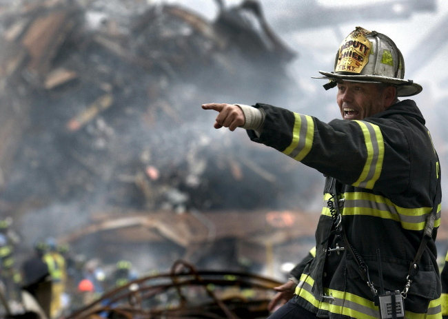 fireman firefighter rubble 9 11 70573