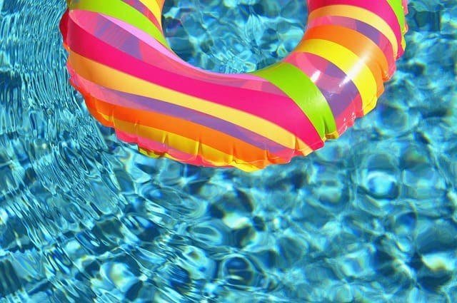 swim ring 84625 640